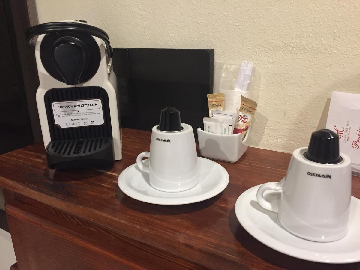 Casa Del Tio Hotel Boutique San Miguel de Allende Dış mekan fotoğraf A Nespresso coffee machine in a hotel room